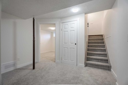D-11111 Oakfield Drive Sw, Calgary, AB - Indoor Photo Showing Other Room