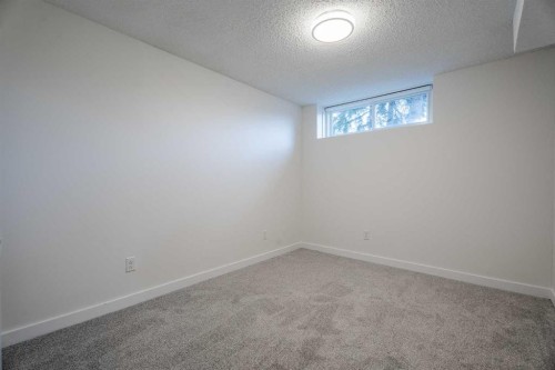 D-11111 Oakfield Drive Sw, Calgary, AB - Indoor Photo Showing Other Room