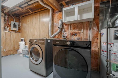 D-11111 Oakfield Drive Sw, Calgary, AB - Indoor Photo Showing Laundry Room