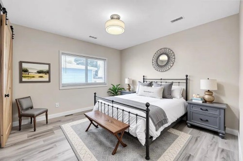 826 Bayview Road, Strathmore, AB - Indoor Photo Showing Bedroom
