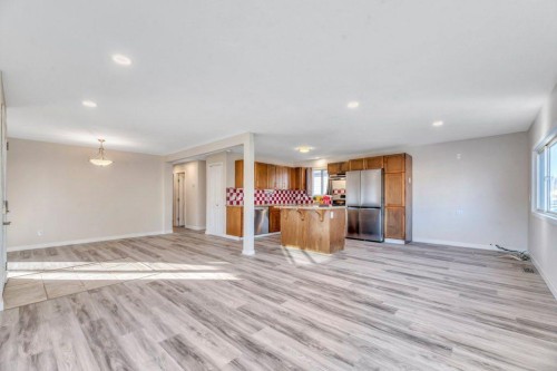 826 Bayview Road, Strathmore, AB - Indoor Photo Showing Other Room