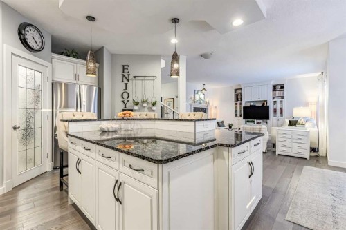 31 Tusslewood View Nw, Calgary, AB - Indoor Photo Showing Kitchen With Upgraded Kitchen