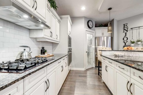 31 Tusslewood View Nw, Calgary, AB - Indoor Photo Showing Kitchen With Upgraded Kitchen