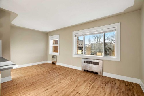 46-330 19 Avenue Sw, Calgary, AB - Indoor Photo Showing Other Room