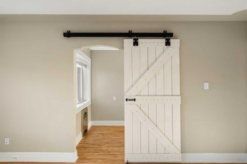 46-330 19 Avenue Sw, Calgary, AB - Indoor Photo Showing Other Room