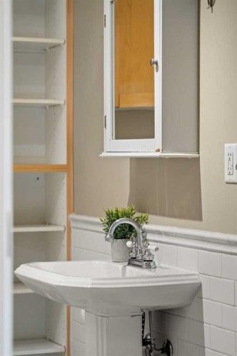 46-330 19 Avenue Sw, Calgary, AB - Indoor