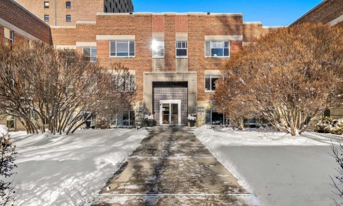 46-330 19 Avenue Sw, Calgary, AB - Outdoor