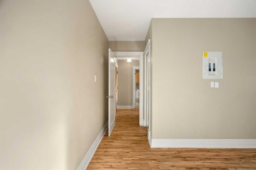 46-330 19 Avenue Sw, Calgary, AB - Indoor Photo Showing Other Room