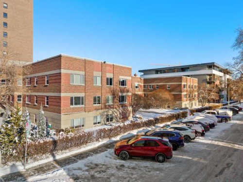 46-330 19 Avenue Sw, Calgary, AB - Outdoor