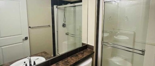 2607-211 13 Avenue Se, Calgary, AB - Indoor Photo Showing Bathroom