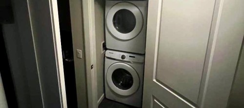 2607-211 13 Avenue Se, Calgary, AB - Indoor Photo Showing Laundry Room