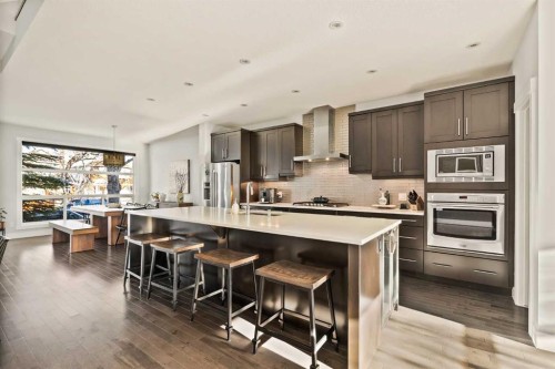 447B 23 Avenue Nw, Calgary, AB - Indoor Photo Showing Kitchen With Upgraded Kitchen