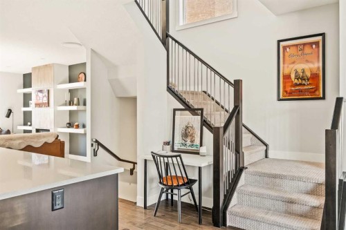 447B 23 Avenue Nw, Calgary, AB - Indoor Photo Showing Other Room