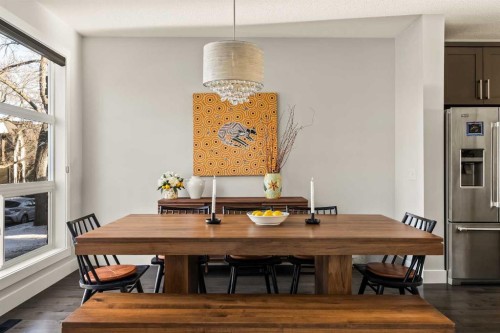 447B 23 Avenue Nw, Calgary, AB - Indoor Photo Showing Dining Room