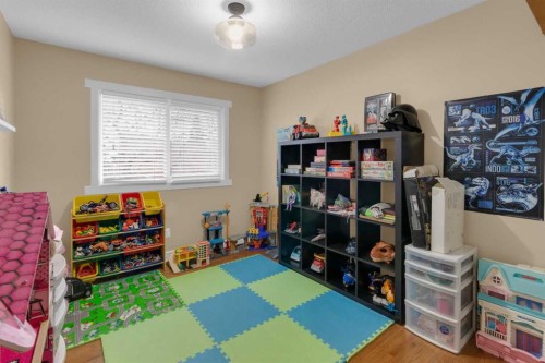 724 Mapleton Drive Se, Calgary, AB - Indoor