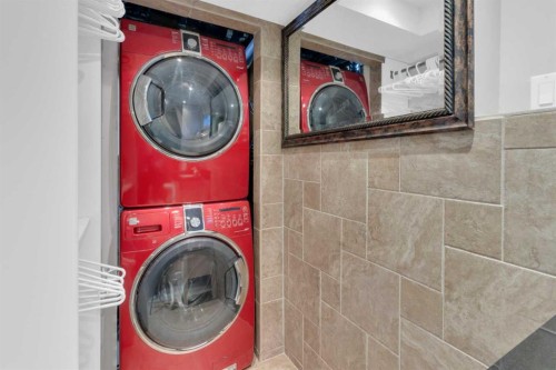 724 Mapleton Drive Se, Calgary, AB - Indoor Photo Showing Laundry Room
