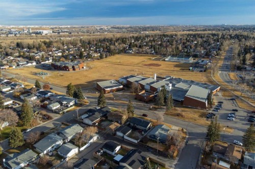 724 Mapleton Drive Se, Calgary, AB - Outdoor With View