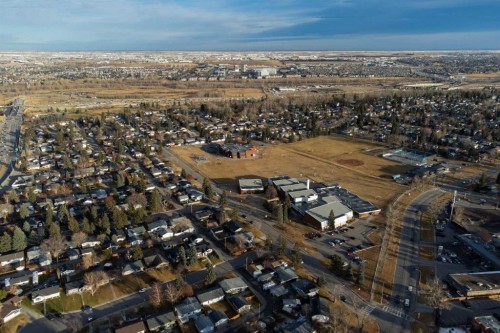 724 Mapleton Drive Se, Calgary, AB - Outdoor With View