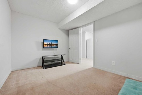 923 Marcombe Drive Ne, Calgary, AB - Indoor Photo Showing Other Room