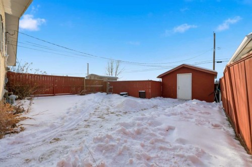 923 Marcombe Drive Ne, Calgary, AB - Outdoor