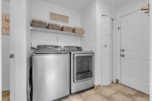 190 Costa Mesa Close Ne, Calgary, AB - Indoor Photo Showing Laundry Room
