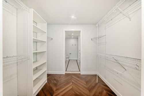 410-8505 Broadcast Avenue Sw, Calgary, AB - Indoor With Storage