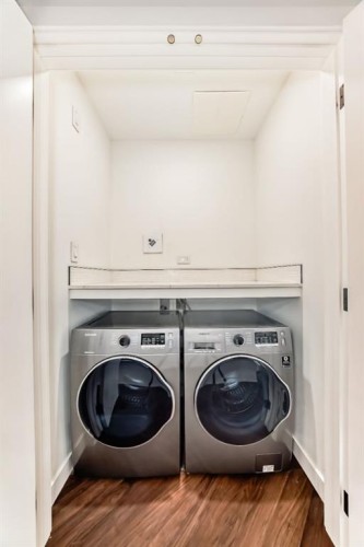 410-8505 Broadcast Avenue Sw, Calgary, AB - Indoor Photo Showing Laundry Room