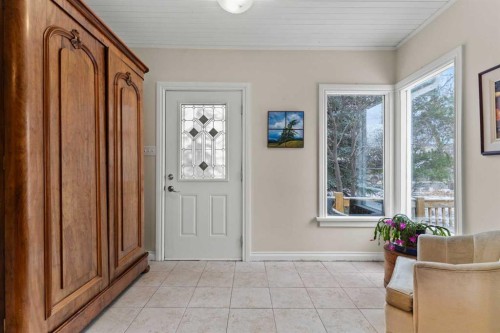 656 Royalite Way Se, Diamond Valley, AB - Indoor Photo Showing Other Room