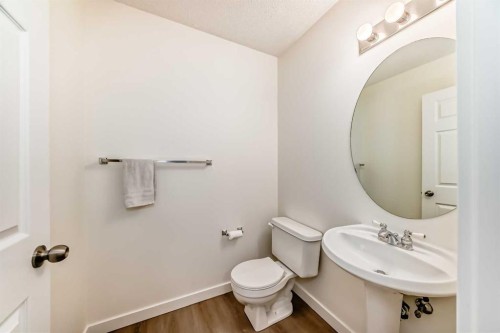92 Martha'S Haven Gardens Ne, Calgary, AB - Indoor Photo Showing Bathroom