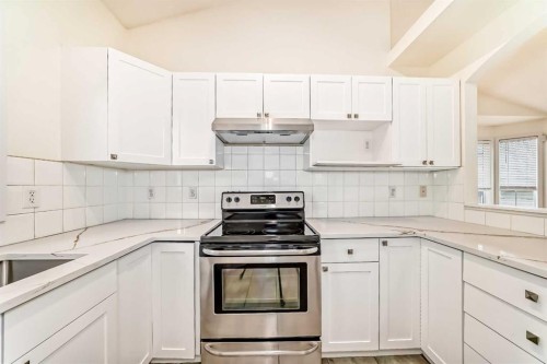92 Martha'S Haven Gardens Ne, Calgary, AB - Indoor Photo Showing Kitchen
