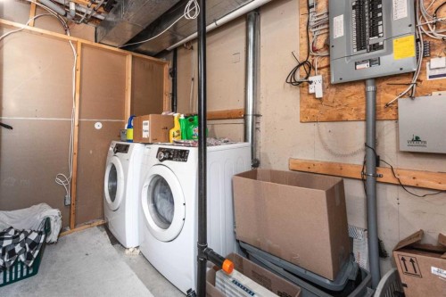 136 Mt Aberdeen Manor Se, Calgary, AB - Indoor Photo Showing Laundry Room