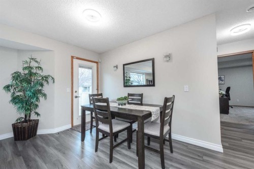 136 Mt Aberdeen Manor Se, Calgary, AB - Indoor Photo Showing Dining Room