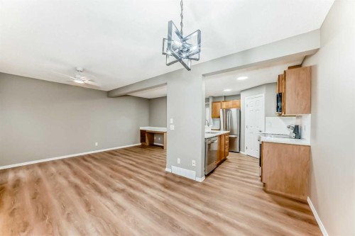 30 Citadel Estates Manor Nw, Calgary, AB - Indoor