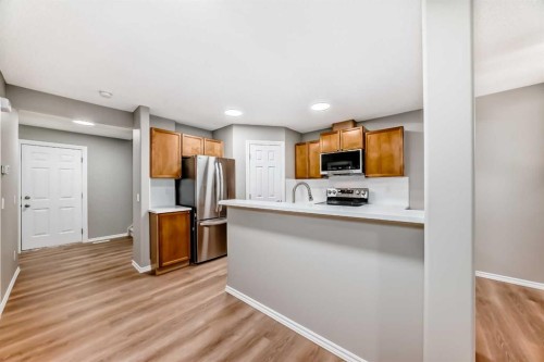 30 Citadel Estates Manor Nw, Calgary, AB - Indoor Photo Showing Kitchen