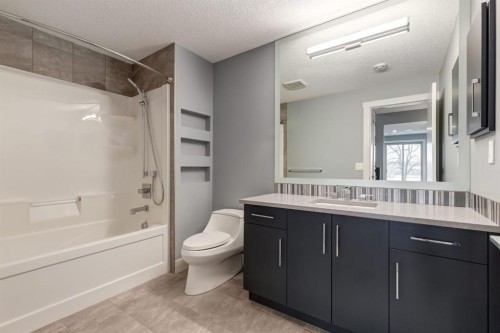123 Cranbrook Circle Se, Calgary, AB - Indoor Photo Showing Bathroom