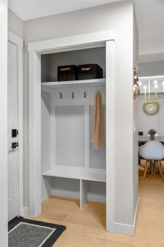 92 Deermeade Road Se, Calgary, AB - Indoor Photo Showing Other Room