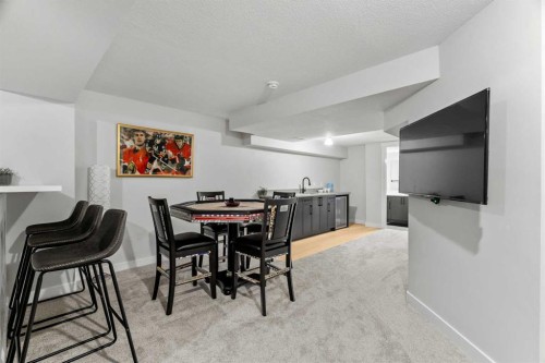 92 Deermeade Road Se, Calgary, AB - Indoor Photo Showing Dining Room