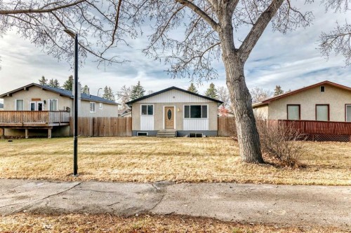 3042 31A Street Se, Calgary, AB - Outdoor With Deck Patio Veranda