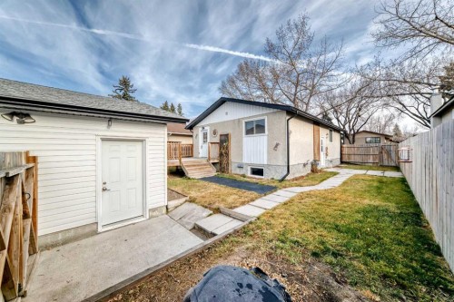 3042 31A Street Se, Calgary, AB - Outdoor
