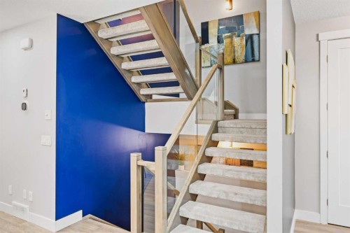 1-705 Mcdougall Road Ne, Calgary, AB - Indoor Photo Showing Other Room