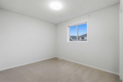210 Douglas Glen Point Se, Calgary, AB - Indoor Photo Showing Other Room