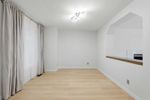 210 Douglas Glen Point Se, Calgary, AB - Indoor Photo Showing Other Room