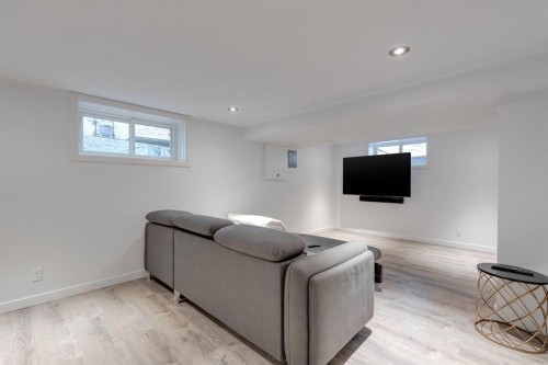 139 Wood Valley Rise Sw, Calgary, AB - Indoor