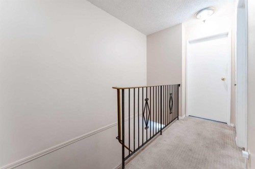 6640 Temple Drive Ne, Calgary, AB - Indoor Photo Showing Other Room