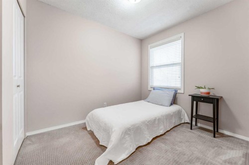 6640 Temple Drive Ne, Calgary, AB - Indoor Photo Showing Bedroom