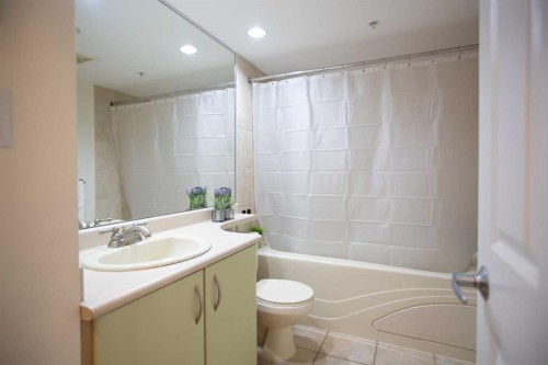 1707-1108 6 Avenue Sw, Calgary, AB - Indoor Photo Showing Bathroom