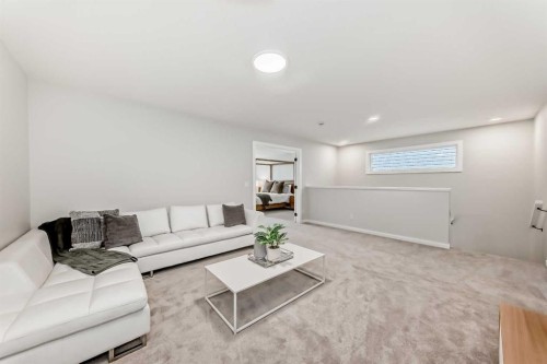 41 Walgrove Bay Se, Calgary, AB - Indoor