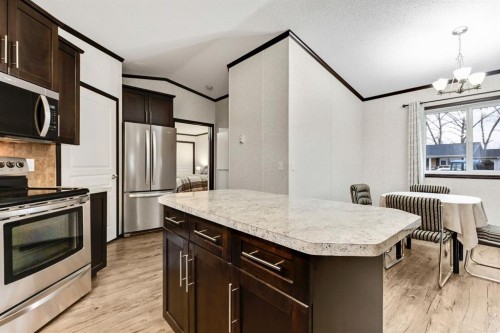117 Range Rd 250, Mossleigh, AB - Indoor Photo Showing Kitchen