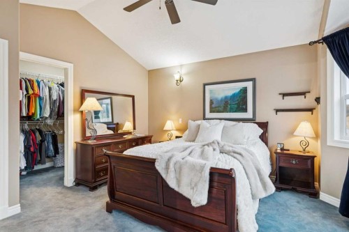 54 Discovery Ridge Gardens Sw, Calgary, AB - Indoor Photo Showing Bedroom