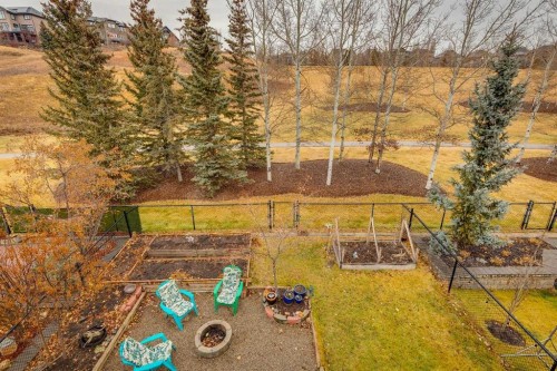 54 Discovery Ridge Gardens Sw, Calgary, AB - Outdoor